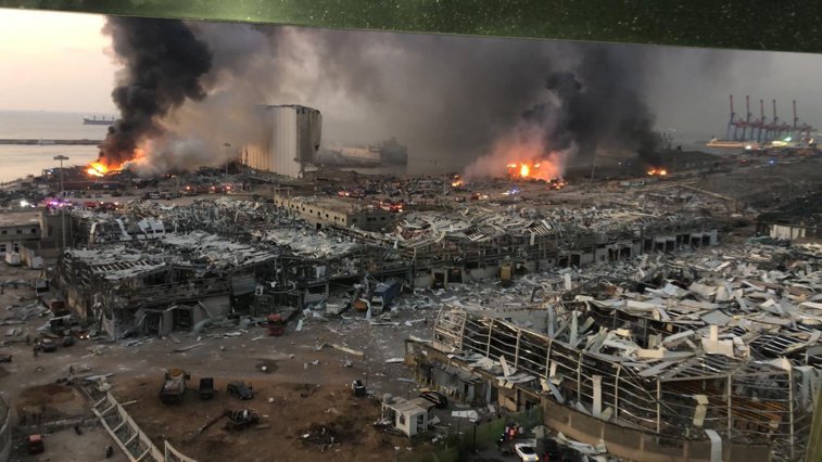 Imaginea articolului Iulian Chifu şi Ahmed Jaber spun că dubla explozie din Beirut va avea repercusiuni teribile asupra situaţiei politice din Liban 