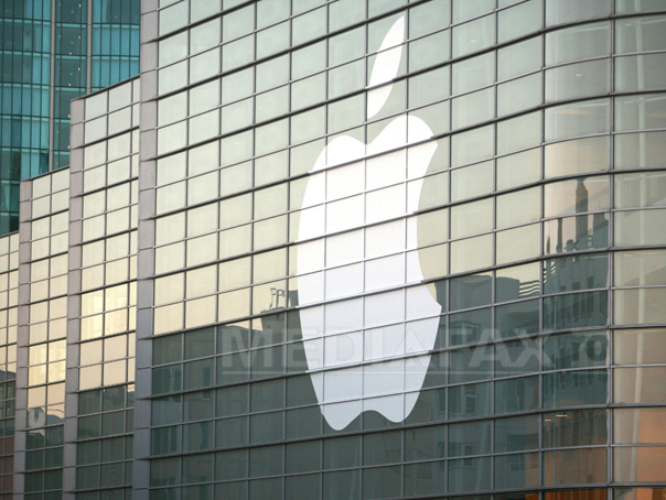 Imaginea articolului Profitul Apple a crescut la 10 miliarde dolari în primele trei luni, datorită vânzărilor iPhone