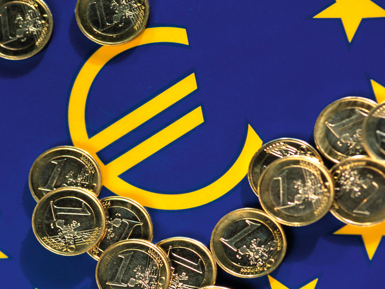 Imaginea articolului Banca Centrală Europeană discută extinderea achiziţiilor de obligaţiuni şi costuri mai mari pentru depozitele băncilor
