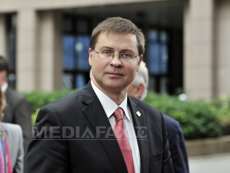 Imaginea articolului Dombrovskis: Nu vedem spaţiu fiscal pentru noi reduceri de taxe în România