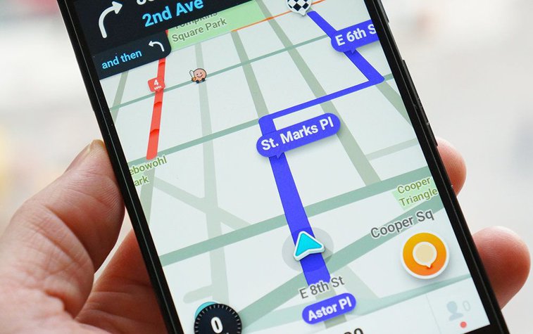 Imaginea articolului Veşti bune pentru şoferi: Google Maps va permite semnalarea radarelor de poliţie, la fel ca Waze
