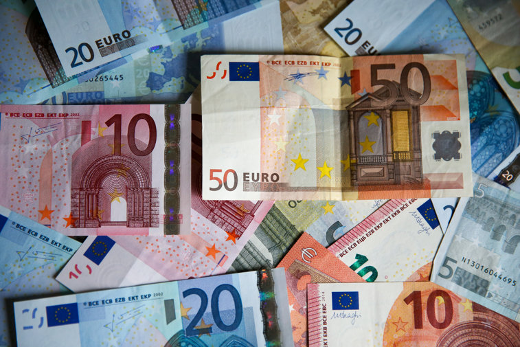 Imaginea articolului Euro atinge un nou maxim istoric