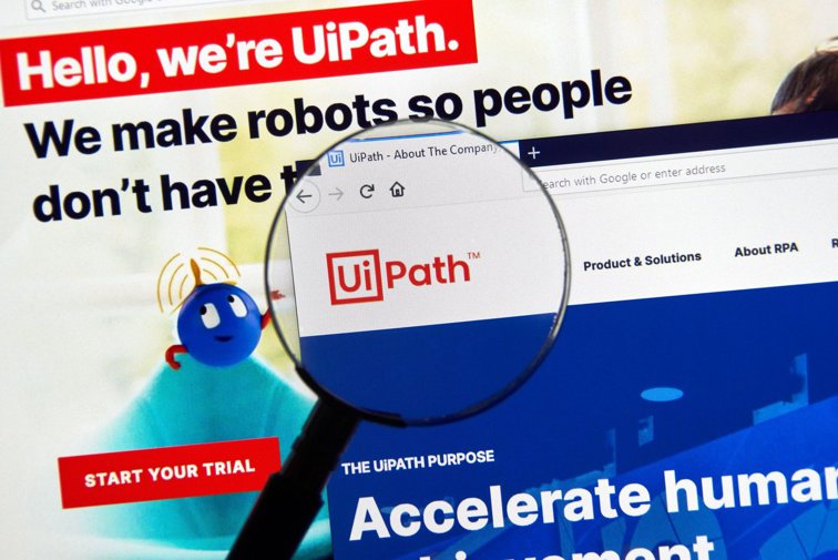 Imaginea articolului UiPath, cel mai valoros start-up tech pornit din România, se pregăteşte pentru listarea la bursa din New York