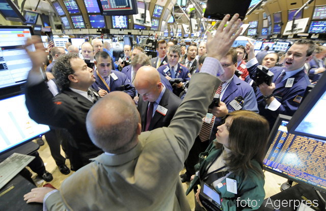 Imaginea articolului Bursă: Indicii S&P 500 şi Nasdaq urcă la maxime record la deschidere şedinţei de tranzacţionare