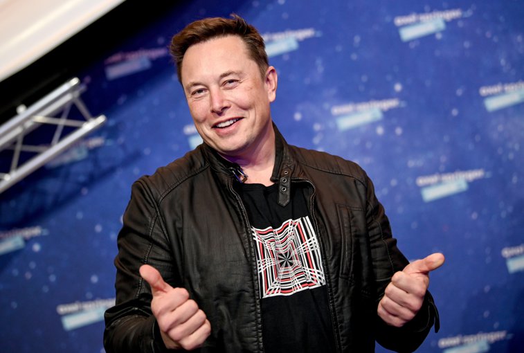 Imaginea articolului Elon Musk continuă seria de cascadorii pentru imagine şi renunţă la acţiuni Tesla de 930 mil. dolari