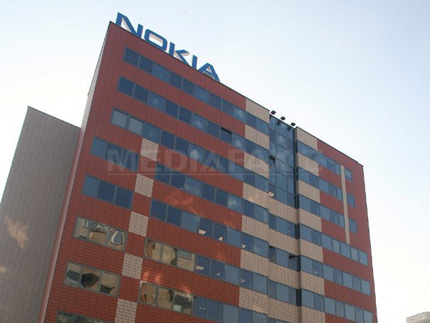 Imaginea articolului CRONOLOGIE: Închiderea fabricii Nokia-Jucu, la 4 ani şi jumătate de la semnarea actului de înfiinţare