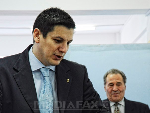 Imaginea articolului Fostul deputat Alin Trăşculescu, cercetat pentru fapte de corupţie, îşi continuă campania electorală