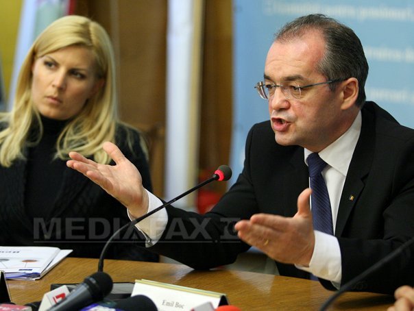 Imaginea articolului Udrea şi Boc au discutat cu Băsescu. Scenariul de forţă e ruperea unei aripi din PDL -surse