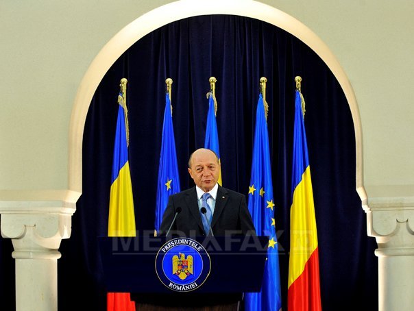 Imaginea articolului Băsescu: Referendumul va fi declanşat după ce se întâmplă două lucruri: adoptarea legii referendumului şi a Constituţiei în Parlament