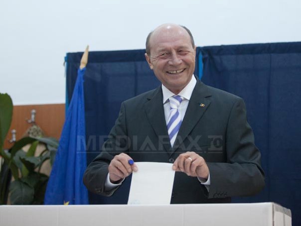 Imaginea articolului ALEGERI PREZIDENŢIALE, turul II. Preşedintele Traian Băsescu: Am votat împotriva instaurării unui regim discreţionar - FOTO