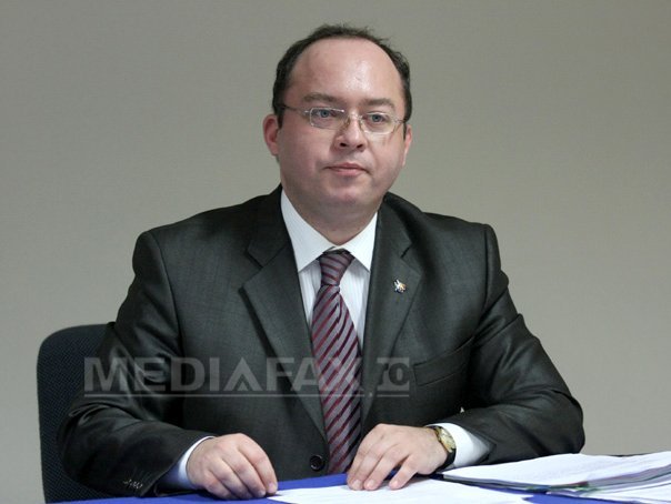 Imaginea articolului Bogdan Aurescu, propus la conducerea MAE. Preşedintele Băsescu a semnat numirea lui Aurescu în funcţia de ministru de Externe 