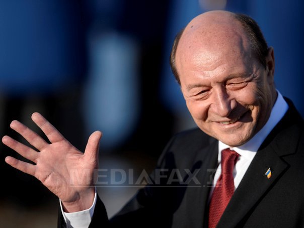 Imaginea articolului Fostul preşedinte Traian Băsescu, prezent la congresul PMP: Vreau să vă fiu partener. Apreciez delicateţea lui Udrea, care nu a venit 