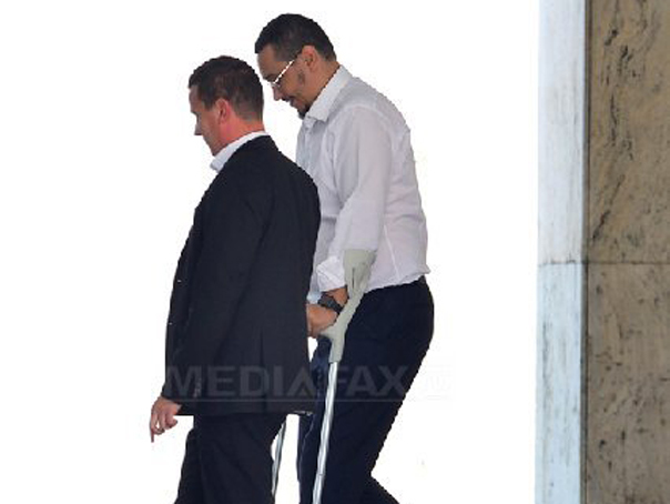 Imaginea articolului Iohannis a semnat decretul privind reluarea atribuţiilor de premier de către Victor Ponta/ Ponta a ajuns la Guvern