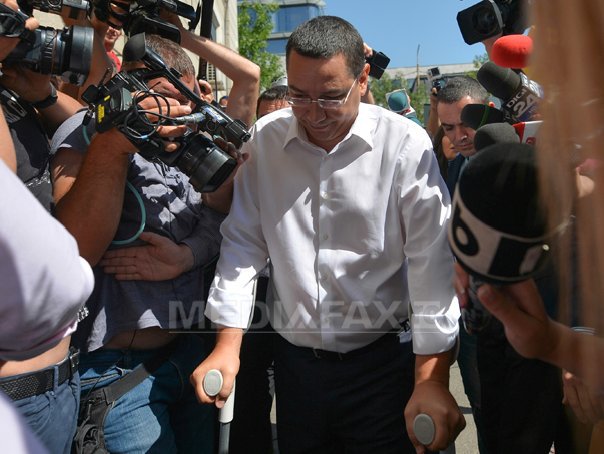 Imaginea articolului Victor Ponta s-a prezentat azi la DNA. Premierul este INCULPAT în dosarul lui Şova, procurorii îi pun sechestru pe o parte din avere. Comunicatul DNA - VIDEO