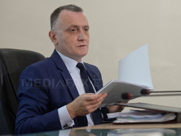 Imaginea articolului Premierul interimar Sorin Cîmpeanu: Sunt şi universităţi şi alte instituţii publice care nu au avizele corespunzătoare