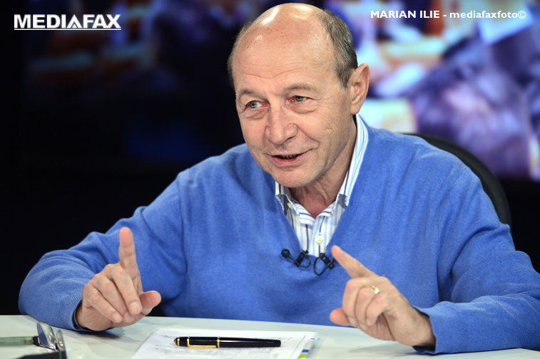 Imaginea articolului Băsescu: Carmen Dan a provocat criza, îndemnată de Dragnea. Liderul PSD vrea o maimuţă la Guvern
