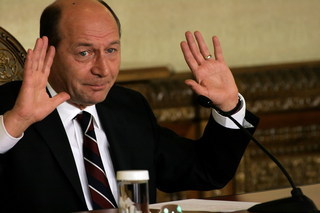 Imaginea articolului Traian Băsescu: Iohannis a ales-o pe preferata lui Daddy, Viorica Dăncilă; Să fie dragostea de la Grivco de vină?