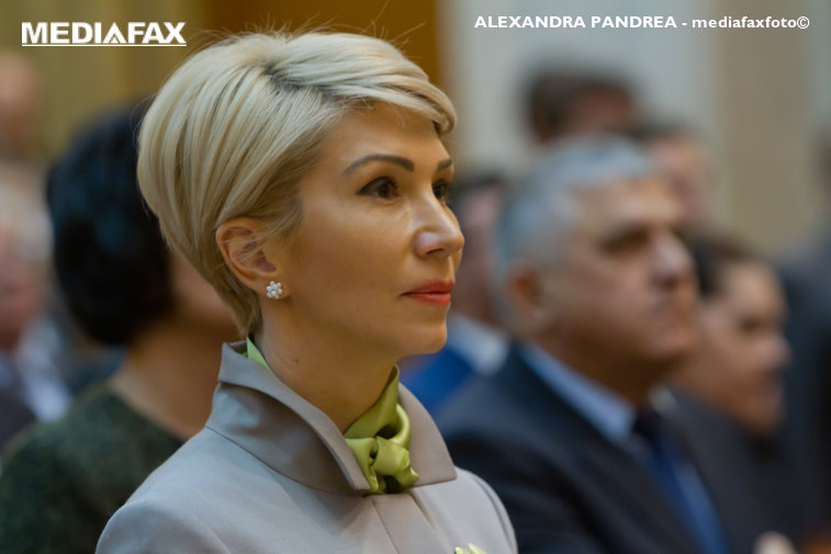 Imaginea articolului Raluca Turcan, realeasă în funcţia de lider al deputaţilor PNL. Numărul viceliderilor, înjumătăţit - surse