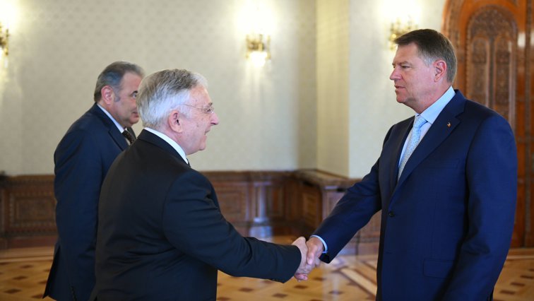 Imaginea articolului Medierea Guvern - BNR. Preşedintele Iohannis se întâlneşte astăzi cu guvernatorul Mugur Isărescu. Când va veni la discuţii premierul Dăncilă/ Teodorovici anunţă o nouă rundă de negocieri la Guvern