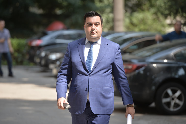 Imaginea articolului Dragnea anunţă că PSD Neamţ îl susţine pe Răzvan Cuc la Ministerul Transporturilor: Felix Stroe nu poate fi ministru