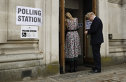 Imaginea articolului Alegeri locale în Marea Britanie. Un fost premier nu a putut vota deoarece nu a avut act de identitate