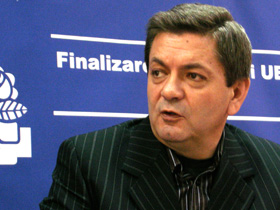 Ioan Rus: Nemernicii de la guvernare nu sunt în stare nici să aibă grijă de românii din afară (Imagine: Mediafax Foto)