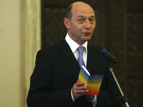 Băsescu vrea un proiect de modificare a Constituţiei (Imagine: Mediafax Foto)