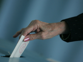 Ordinea pe buletinele de vot a candidaţilor pentru cele şase posturi de primar din Capitală (Imagine: Mediafax Foto)