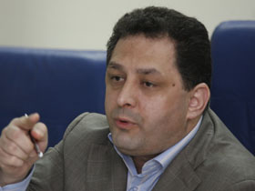 Vanghelie îndeamnă membrii PSD Bucureşti să nu voteze cu Oprescu (Imagine: Mediafax Foto)