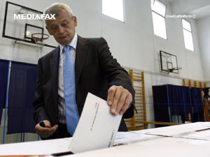 Oprescu face apel la bucureşteni să vină duminică la vot (Imagine: Mediafax Foto)