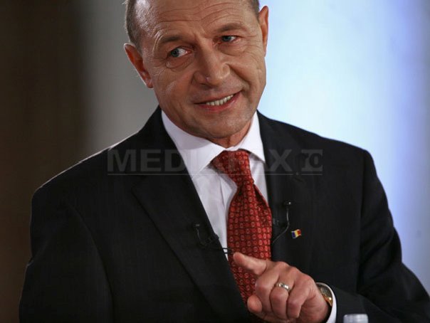 Imaginea articolului Băsescu: Susţin fără rezerve pe Boc la şefia PDL; despre premier tehnocrat - e treaba mea