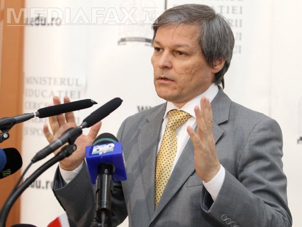 Imaginea articolului Cioloş: CE e uneori mai puţin catastrofală în atitudine decât reprezentanţi ai autorităţilor române