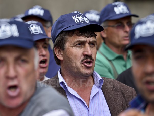 Imaginea articolului PROTEST DE AMPLOARE la Târgu Jiu: Aproximativ 4.000 de mineri au cerut demisia conducerii CE Oltenia. Sindicatul anunţă declanşarea grevei generale