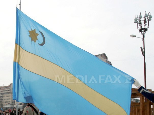 Imaginea articolului Steagul secuiesc, furat de pe frontispiciul sediului CNS din Sfântu Gheorghe