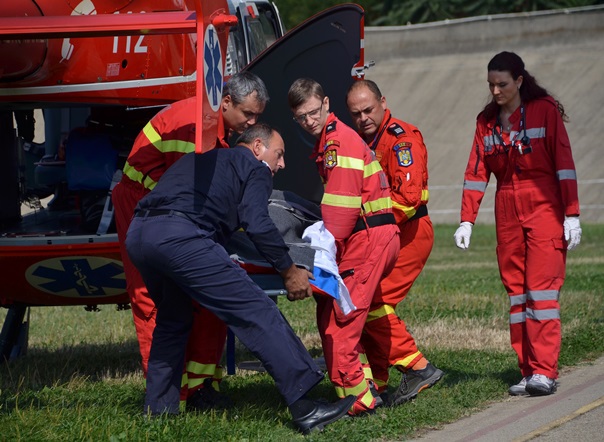 Imaginea articolului ACCIDENT grav în Bulgaria: Un român a murit, iar cinci sunt răniţi grav după ce un autocar s-a răsturnat. Pasagerii, aduşi în ţară. O femeie va fi operată - FOTO, VIDEO