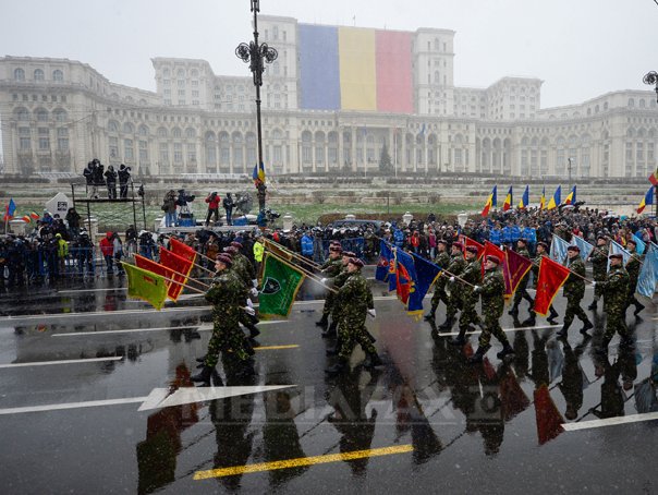 Imaginea articolului PARADA DE 1 DECEMBRIE - Mii de militari români şi străini au defilat de Ziua Naţională a României, în Bucureşti şi în ţară - FOTO, VIDEO