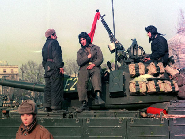 Imaginea articolului Guvernul nu acordă indemnizaţii revoluţionarilor care, în 1989, au condus oameni şi ridicat baricade