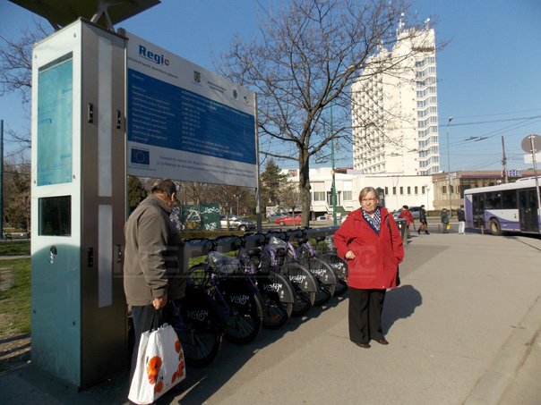 Imaginea articolului Zeci de biciclete pentru timişoreni amplasate în staţii,dar autorităţile nu ştiu cum vor fi folosite
