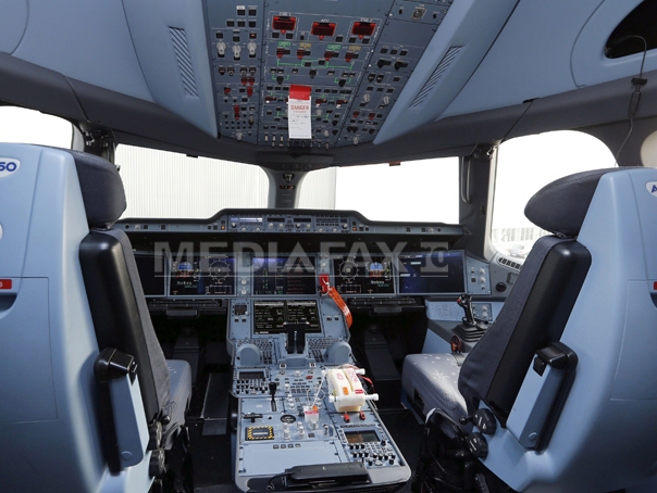 Imaginea articolului Preşedintele Iohannis a promulgat legea care reintroduce pensiile de serviciu ale aviatorilor
