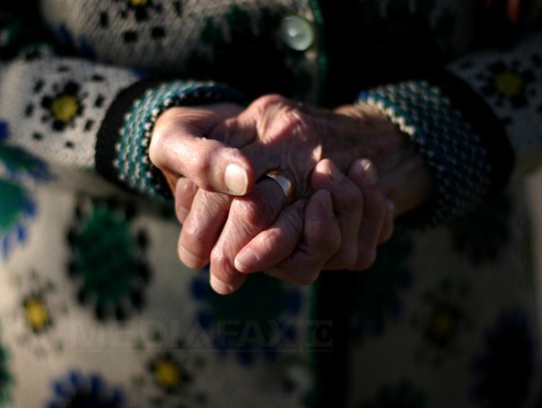 Imaginea articolului ONG-uri: Peste 20% din vârstnicii din România au nevoie de îngrijire la domiciliu, 0,23% beneficiază