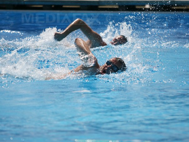 Imaginea articolului Participanţii la Swimathon au înotat 2.399 de lungimi de bazin şi au strâns până acum 168.000 lei