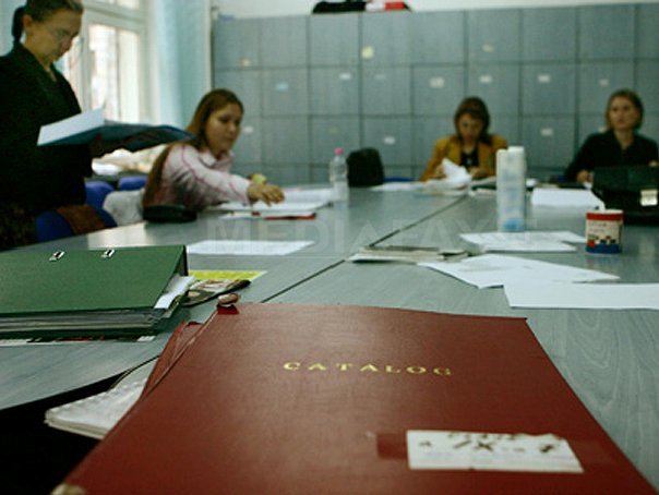 Imaginea articolului Doar 42 la sută dintre dascălii din Arad au promovat examenul de definitivat. Un sfert s-au retras