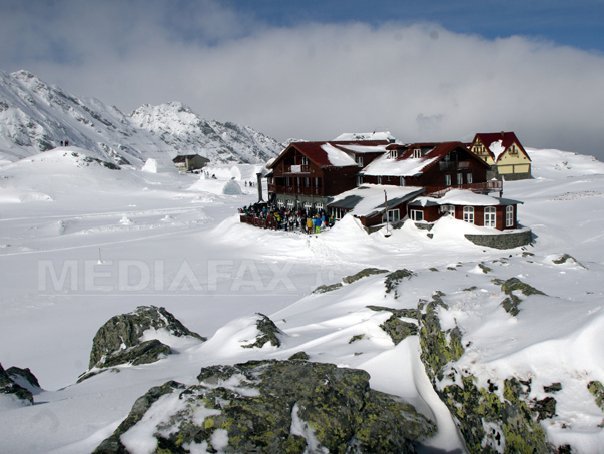Imaginea articolului Telecabina de la Bâlea s-a defectat: 70 de turişti au rămas BLOCAŢI pe munte, fiind cazaţi la cabanele din zonă