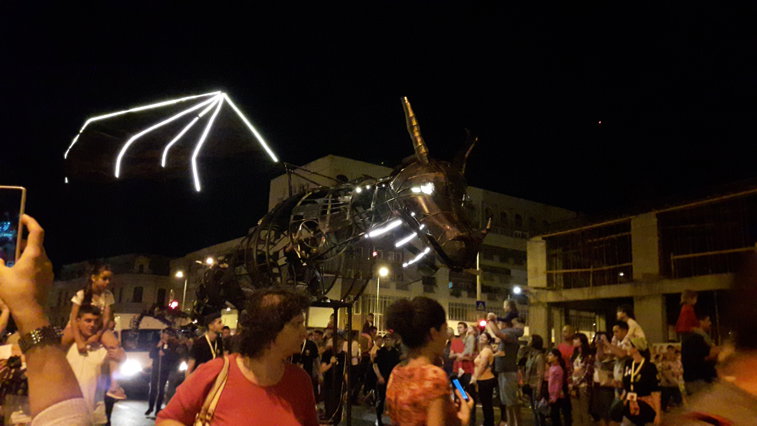Imaginea articolului Paradă cu păpuşi gigant, în centrul Craiovei, în deschiderea Festivalului Puppets Occupy Street - FOTO, VIDEO
