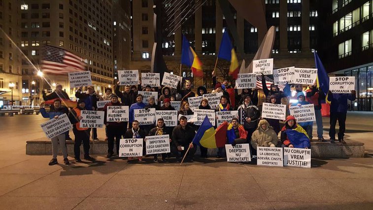 Imaginea articolului FOTO Proteste în oraşe din străinătate faţă de Ordonanţa 13. Românii din diaspora s-au solidarizat cu mitingurile din ţară