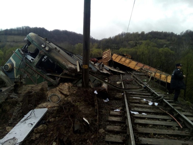 Imaginea articolului Accidentul feroviar din Hunedoara: Mecanicii de locomotivă consumaseră băuturi alcoolice 