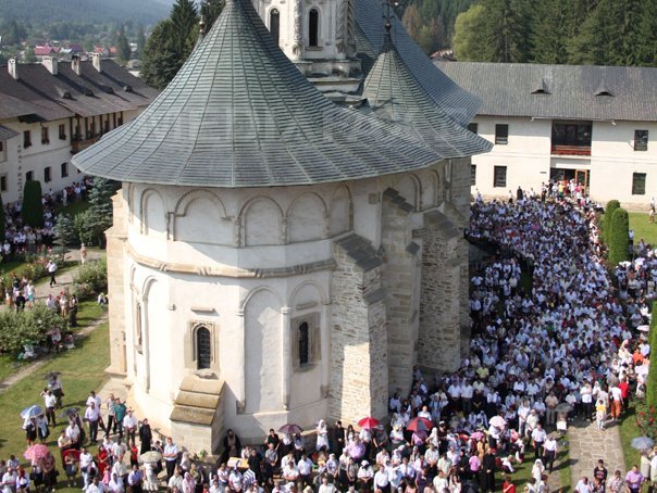 Imaginea articolului Creştin-ortodocşii din România vor celebra 4 noi sfinţi. Cine sunt preoţii canonizaţi de Sinodul Bisericii Ortodoxe