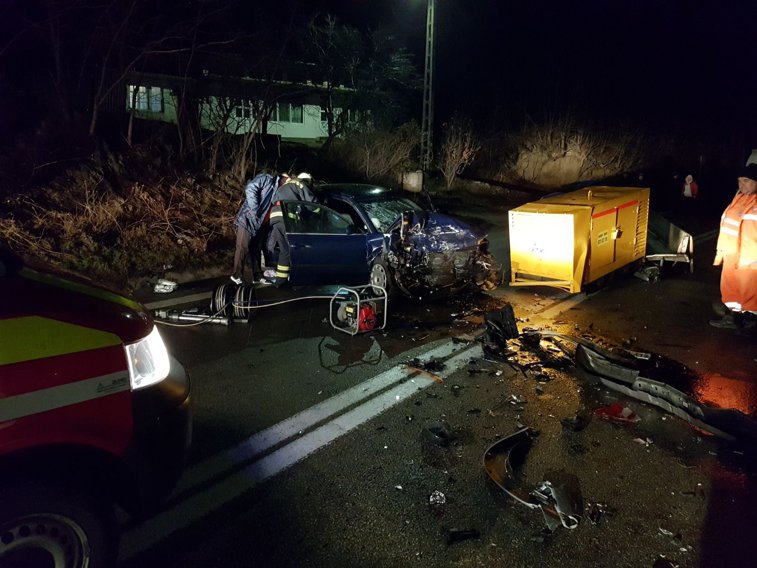 Imaginea articolului Şase persoane, rănite într-un accident pe Valea Oltului, după ce un şofer a adormit la volan | FOTO