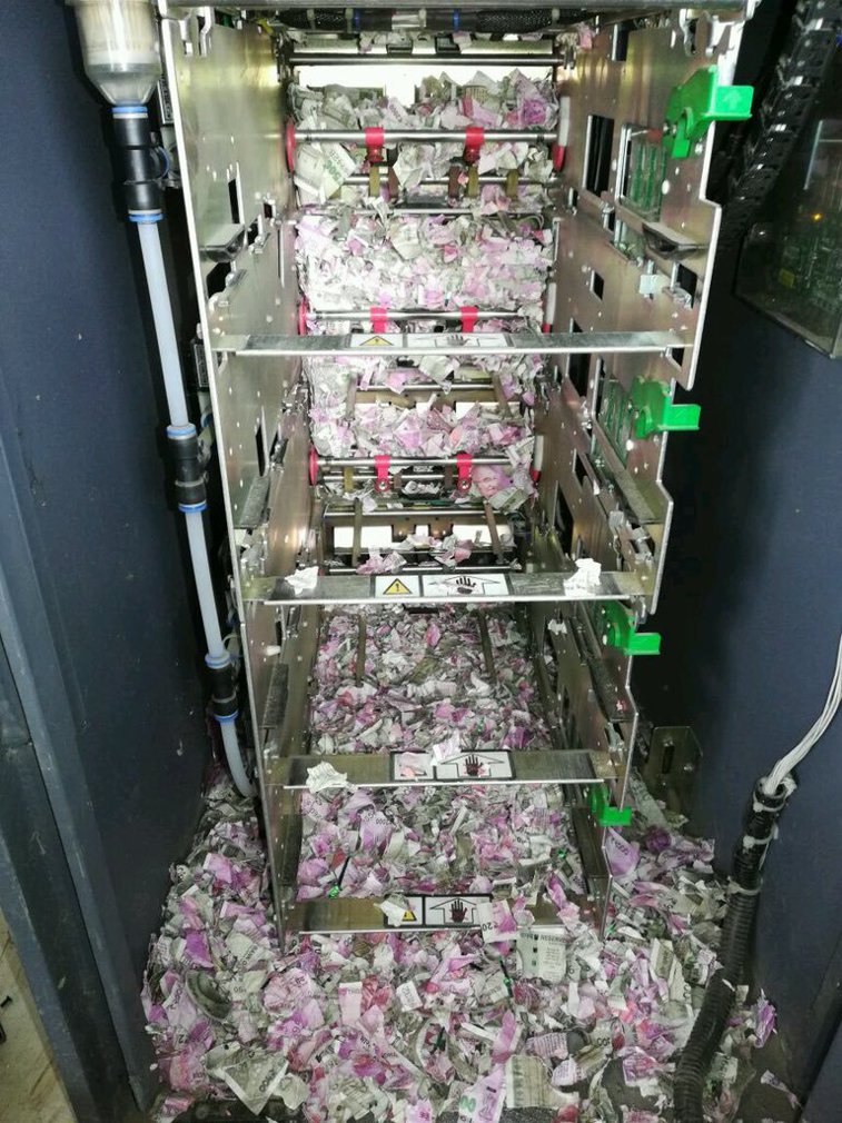 Imaginea articolului Câţi bani erau în bancomatul aruncat în aer din Braşov