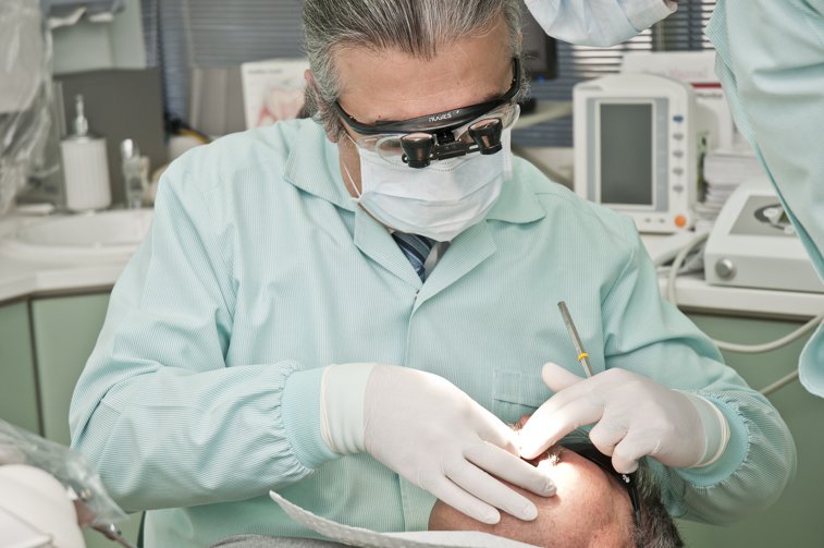 Imaginea articolului Situaţie RUŞINOASĂ: 4 din 10 români nu au fost niciodată la dentist